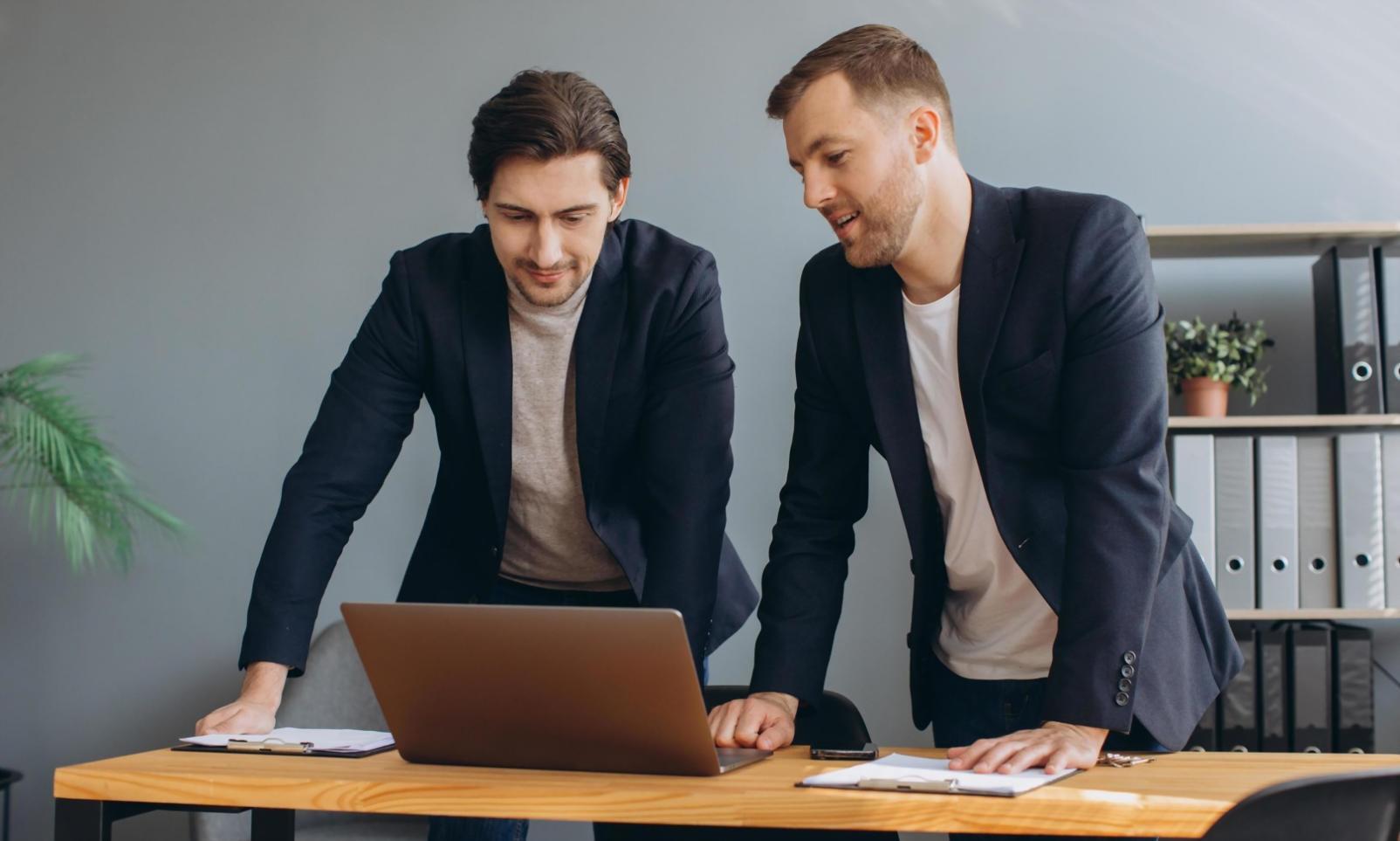 Análisis financiero en oficina de vorysento